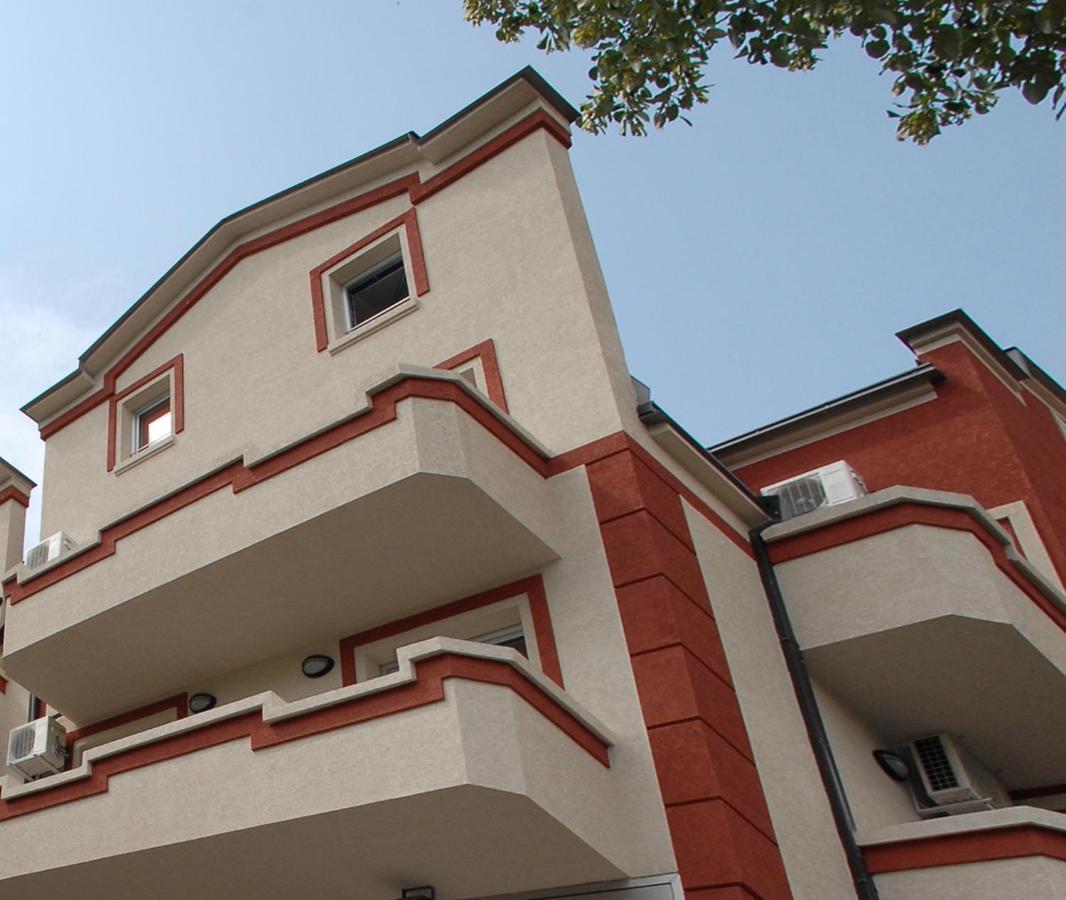 Hotel Prenociste Konstantin 2008 Ni Exterior foto